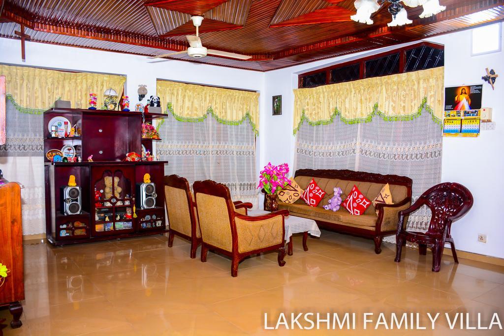 Lakshmi Family Villa Negombo Exterior photo